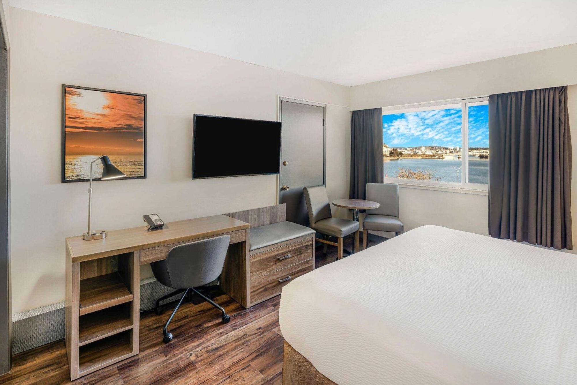 Days Inn By Wyndham Victoria On The Harbour Εξωτερικό φωτογραφία