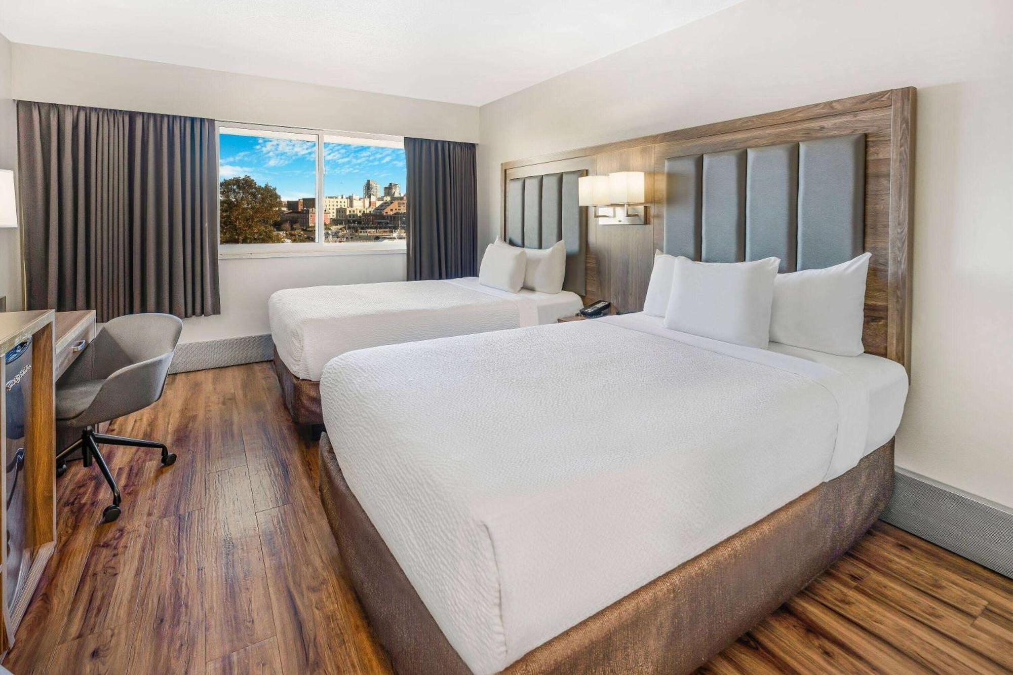 Days Inn By Wyndham Victoria On The Harbour Εξωτερικό φωτογραφία