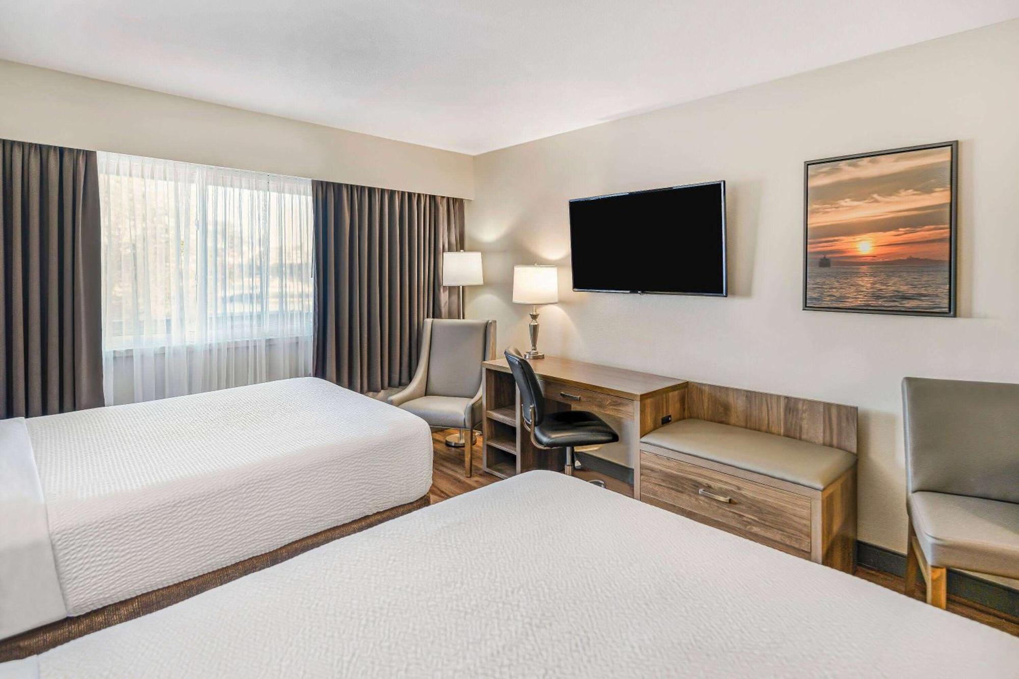 Days Inn By Wyndham Victoria On The Harbour Εξωτερικό φωτογραφία