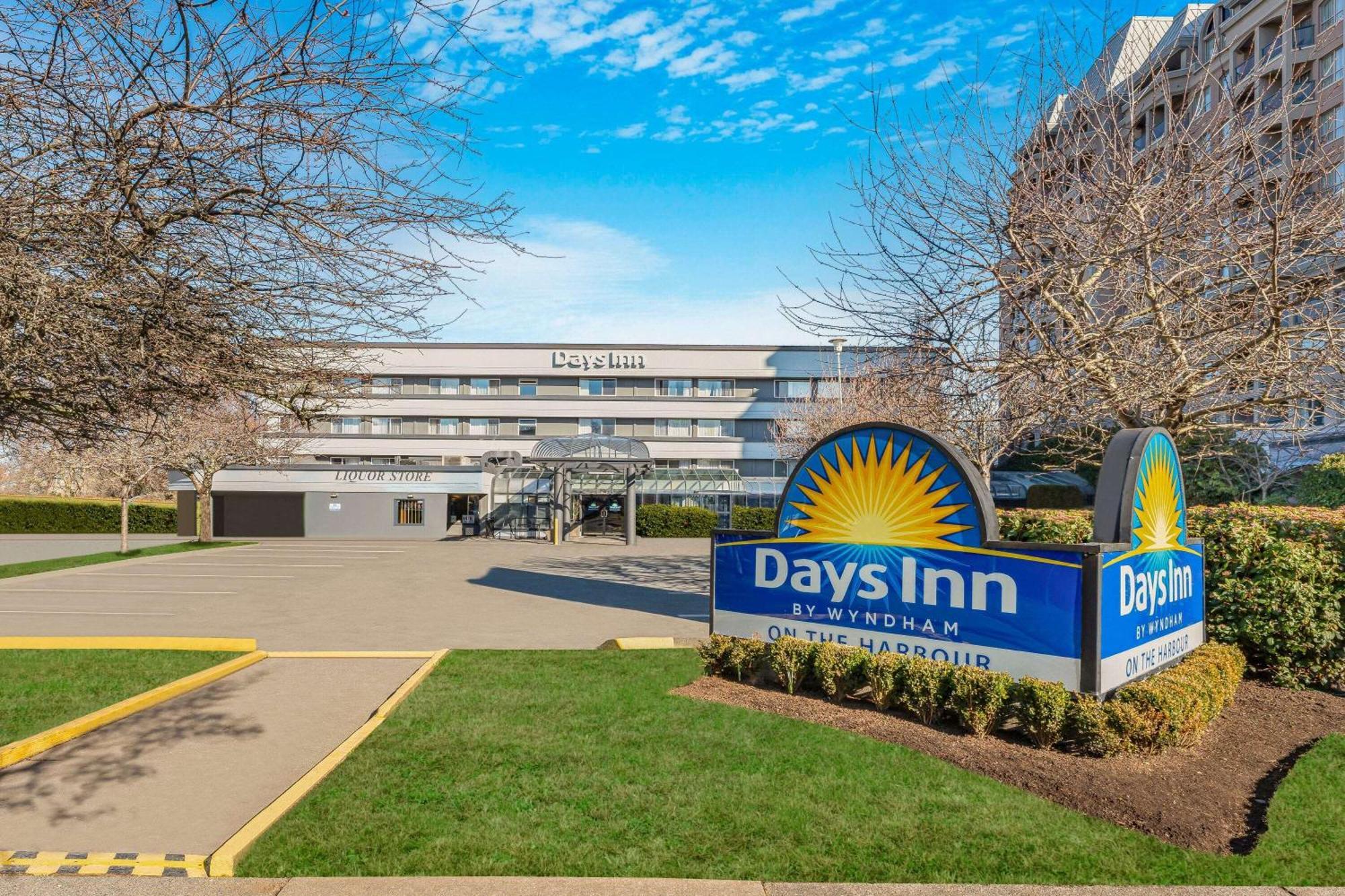 Days Inn By Wyndham Victoria On The Harbour Εξωτερικό φωτογραφία